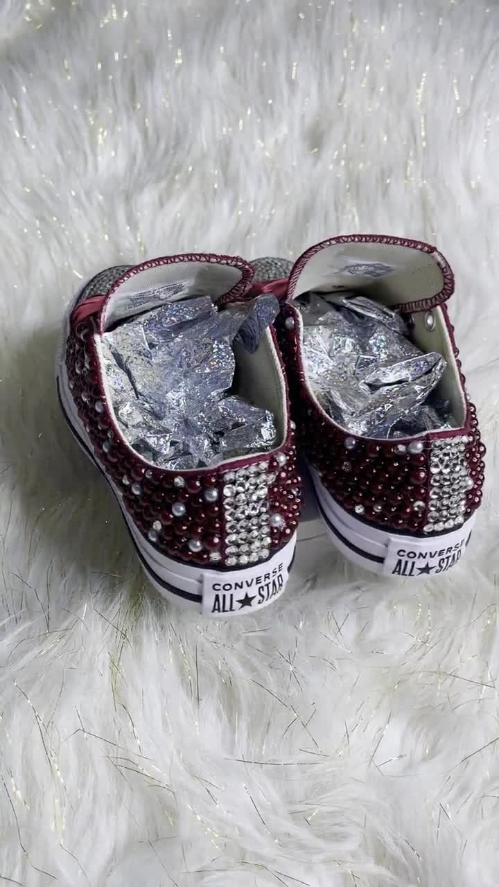 Burgundy shop baby converse