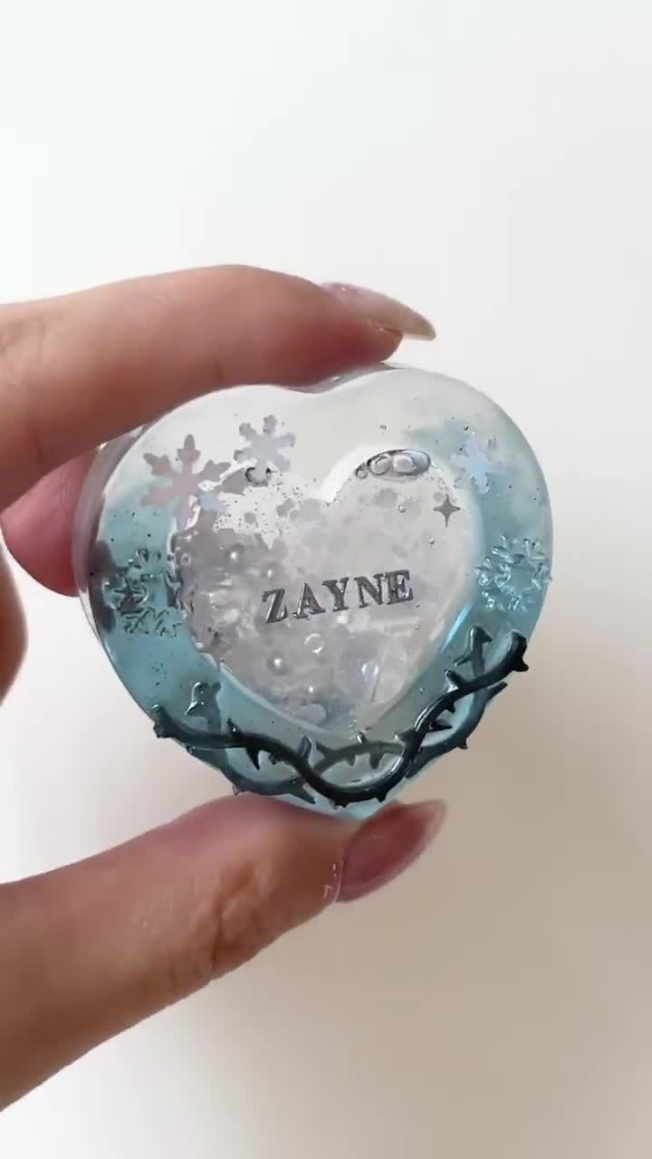 Love and Deepspace Resin Shaker Keychain | Sylus Rafayel Zayne