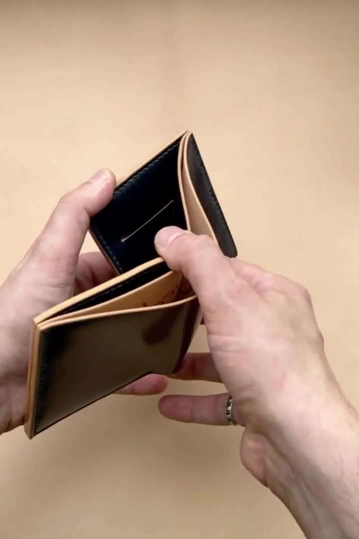 フルシェルコードバン（ロカド製）　スパンカータイプ財布（二つ折り） ロカド シェルコードバン 二つ折り財布：ブルー ラグジュアリー - Etsy