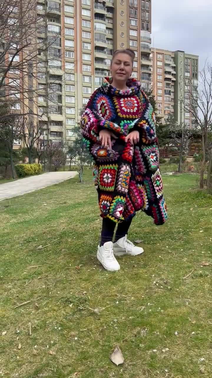 大きなアフガン編みポンチョ、モロッコ風おばあちゃん風スクエアラップ