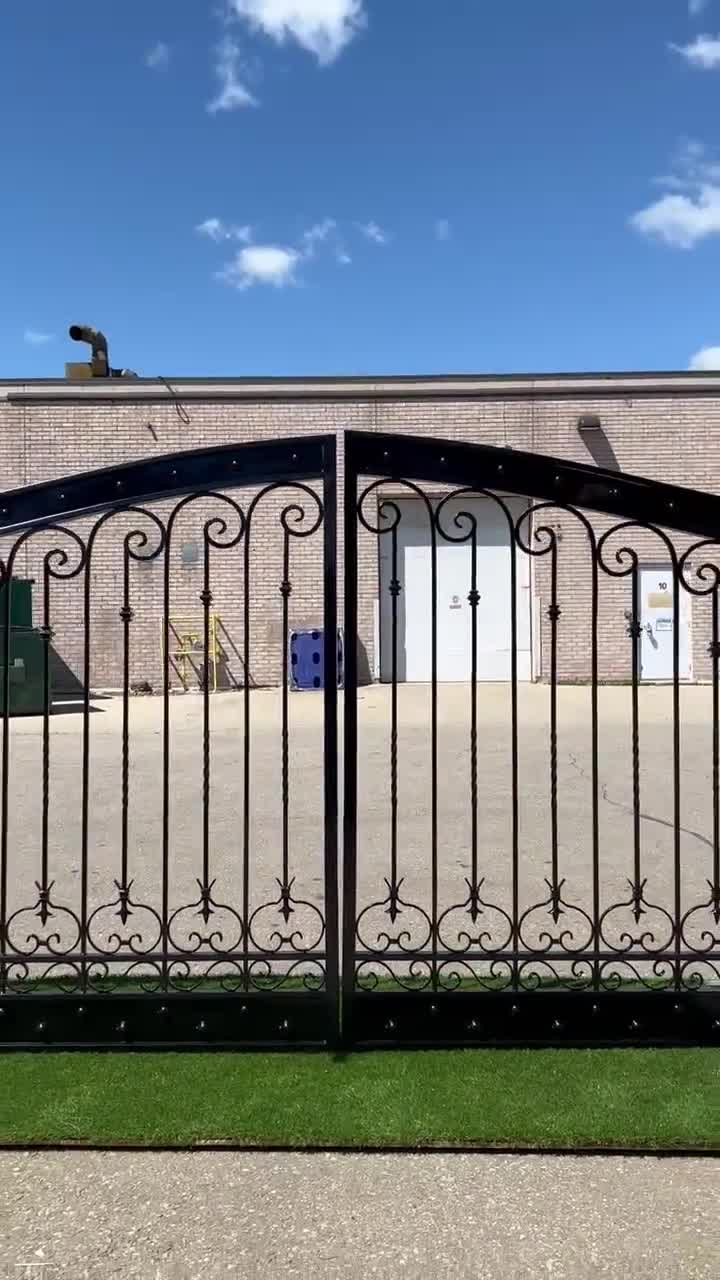Puerta de entrada - WR17 - Ville Doors - de hierro forjado / abatible /  clásica