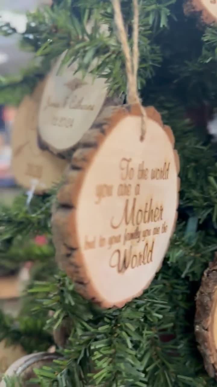 Adorno de madera grabado para mamá – Regalo de amor maternal video poster