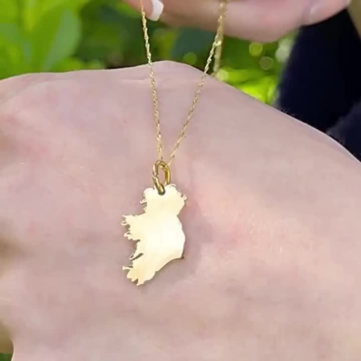 Bestseller 18K Vergoldete Irland Karte Halskette video poster