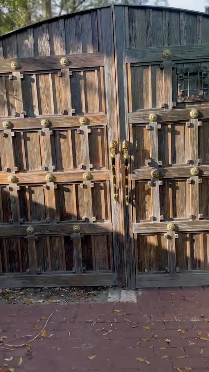 Diablo Grand Door Handle Set-Polished solid brass video poster