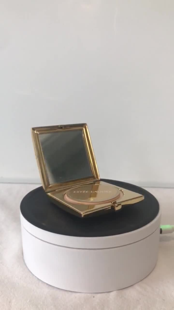 Vintage ESTEE LAUDER Retro Chic Compact - Etsy