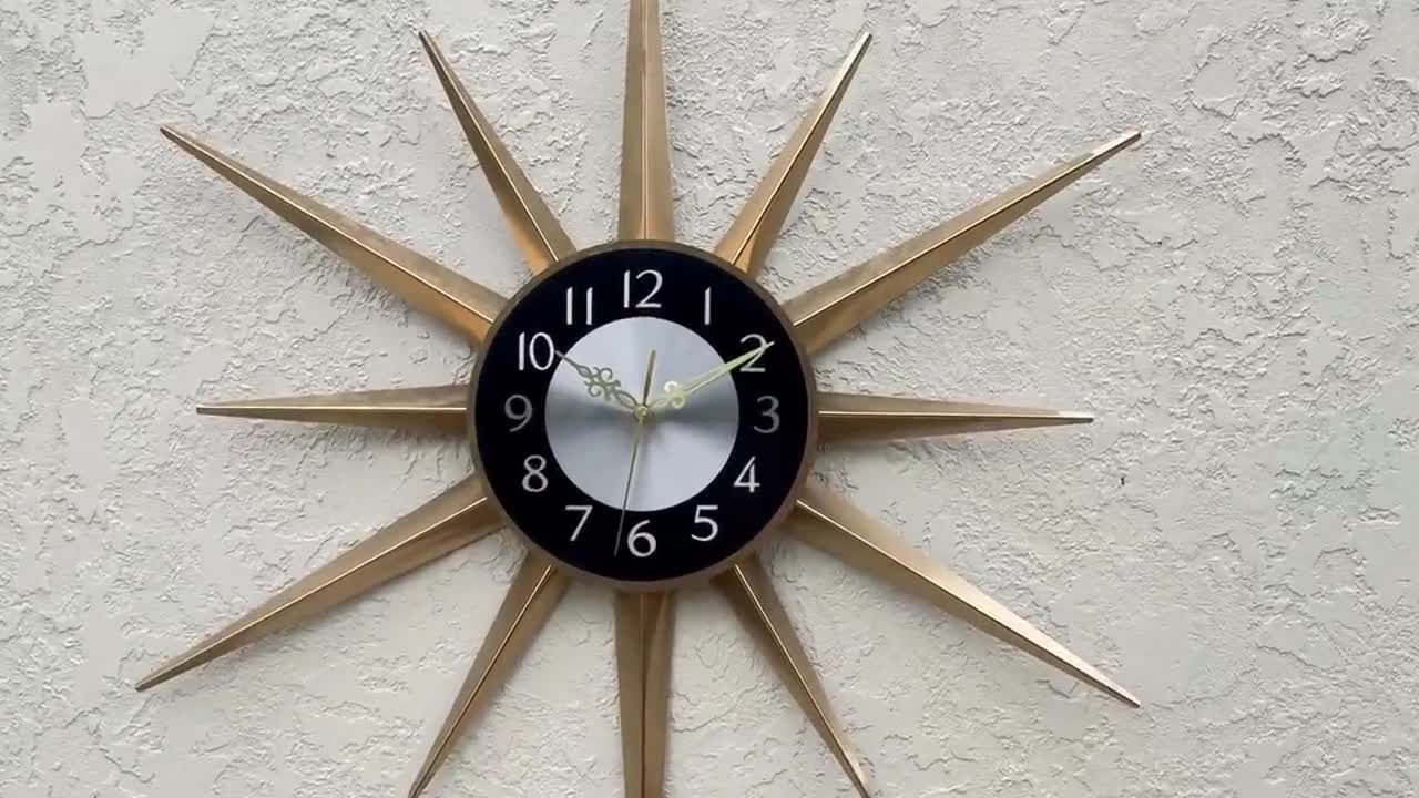 ゴールドサンバースト壁掛け時計：30インチ ミッドセンチュリーモダン