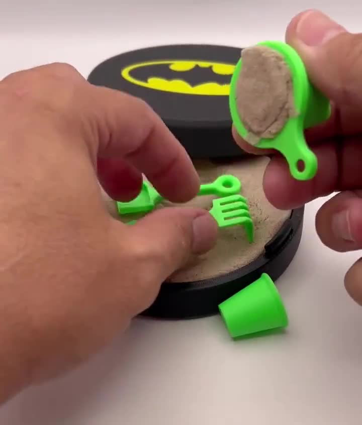 Portable Sand Box | Little Tikes | Batman | Sandbox
