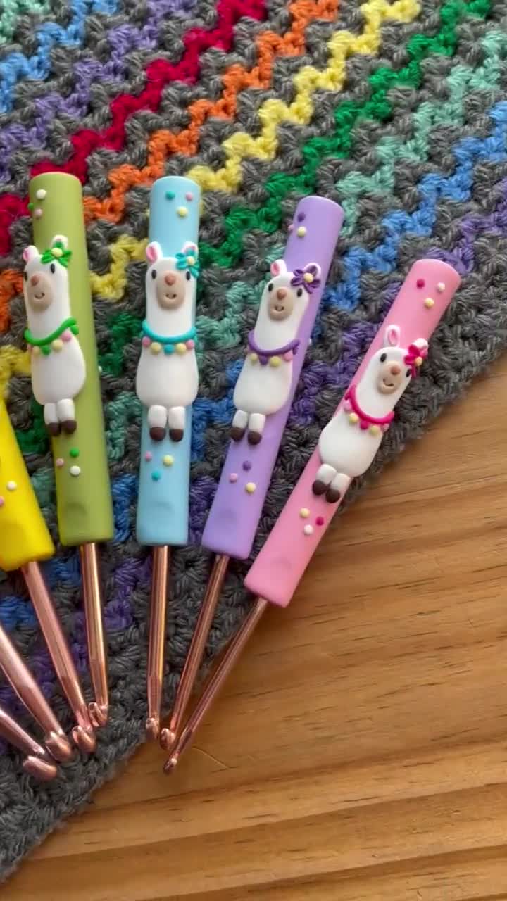 Rainbow Llama Crochet Hook, Polymer Clay Crochet Hooks, Yarn Lover