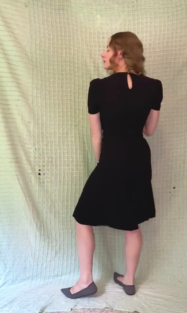 Vintage 40s Inky Black Rayon Crepe Hourglass Femme Fatale Bell -  Canada