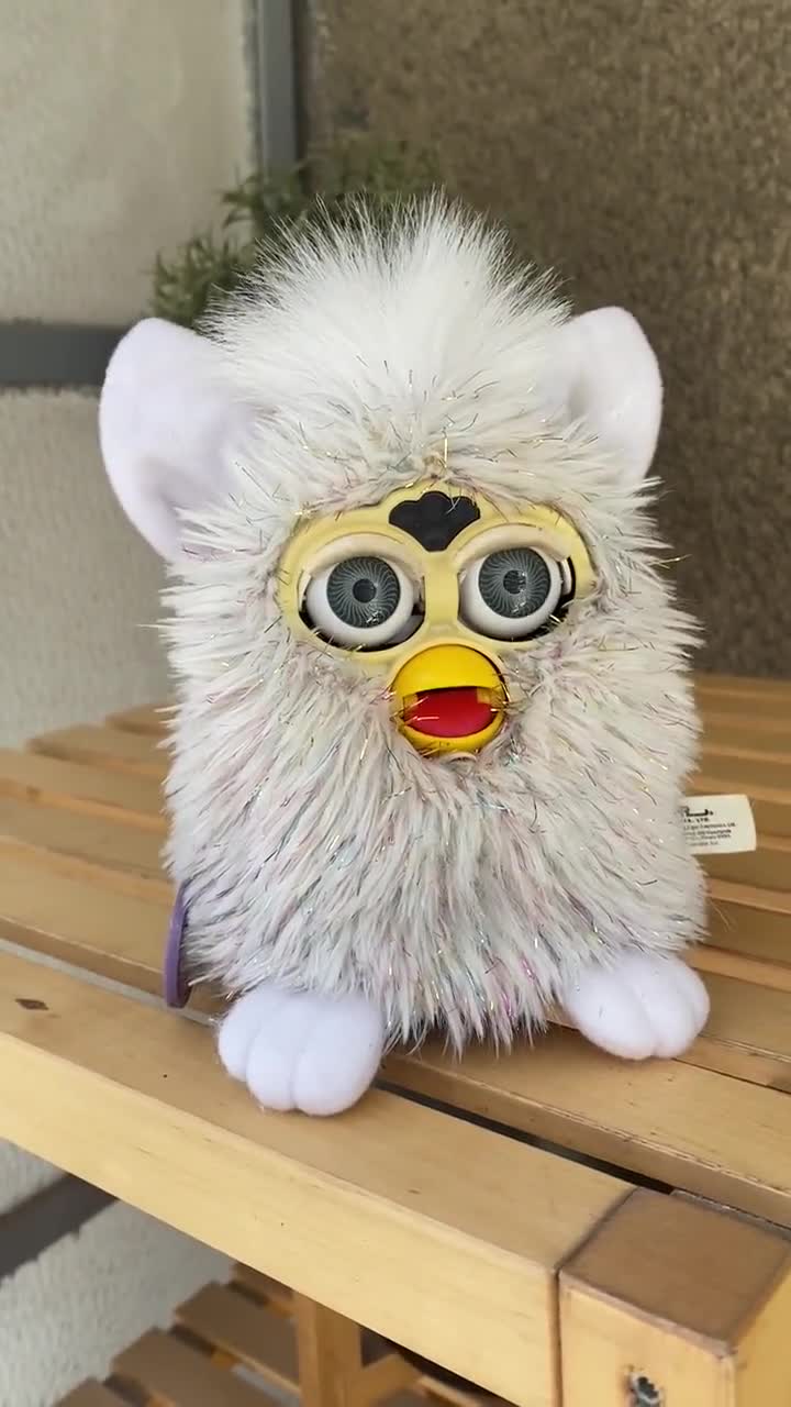 動くグリッターファービー シャンパン グレーの目 1998年製