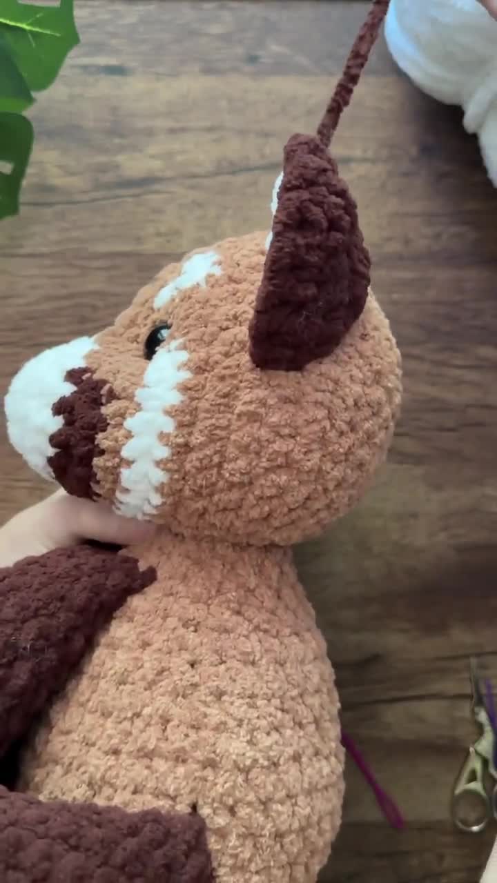 かぎ針編みで作るレッサーパンダの編みぐるみパターン | ジャングル