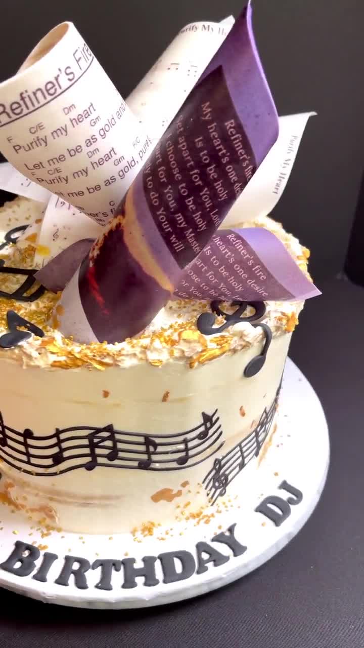 Musical notes cake in Buttercream - Decorated Cake by - CakesDecor