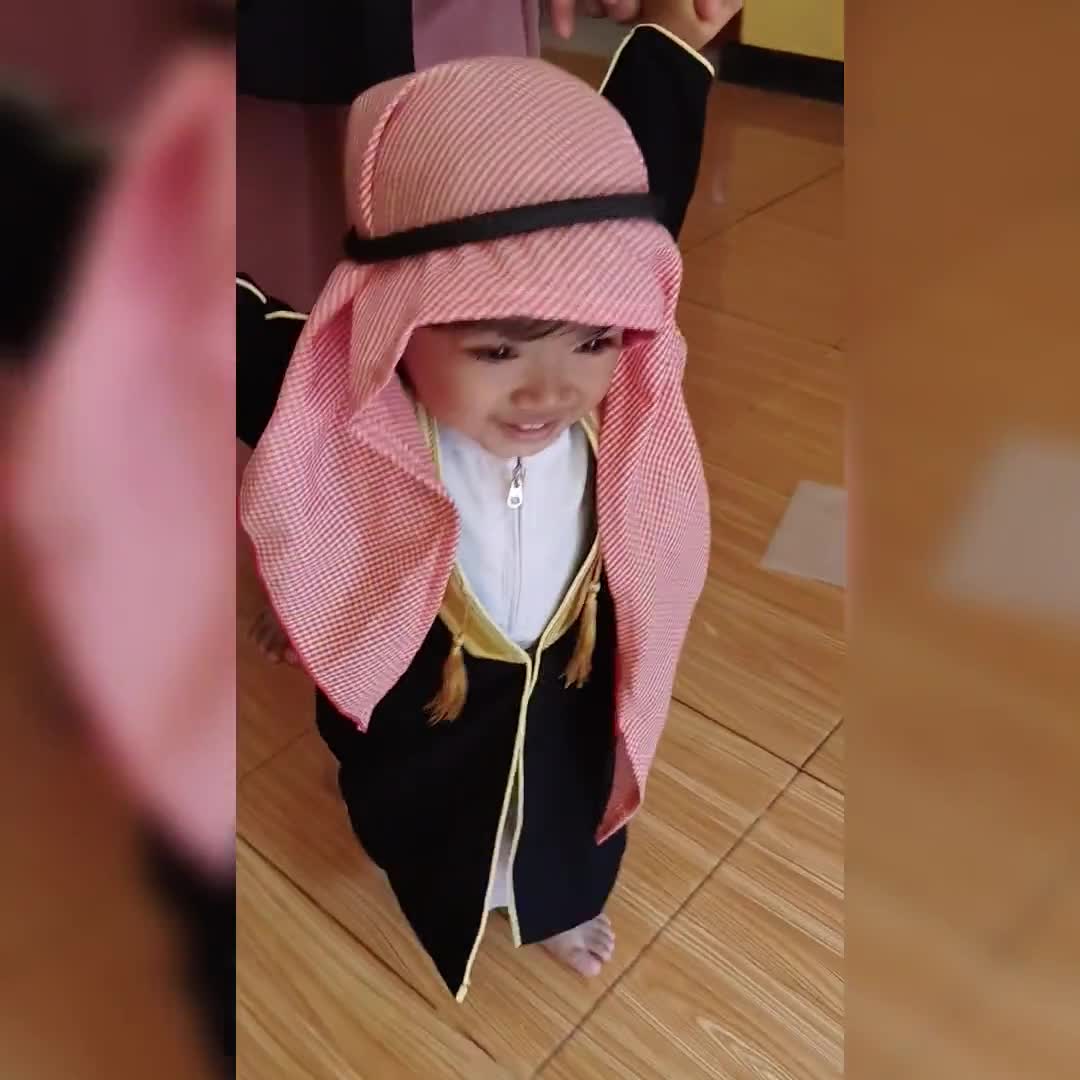 Abito Islamico Ramadan Per Bambini - Set 3 Pezzi Con Abaya, Hijab E Sciarpa Shemagh, Cotone Comodo, Taglie 0-24 Mesi