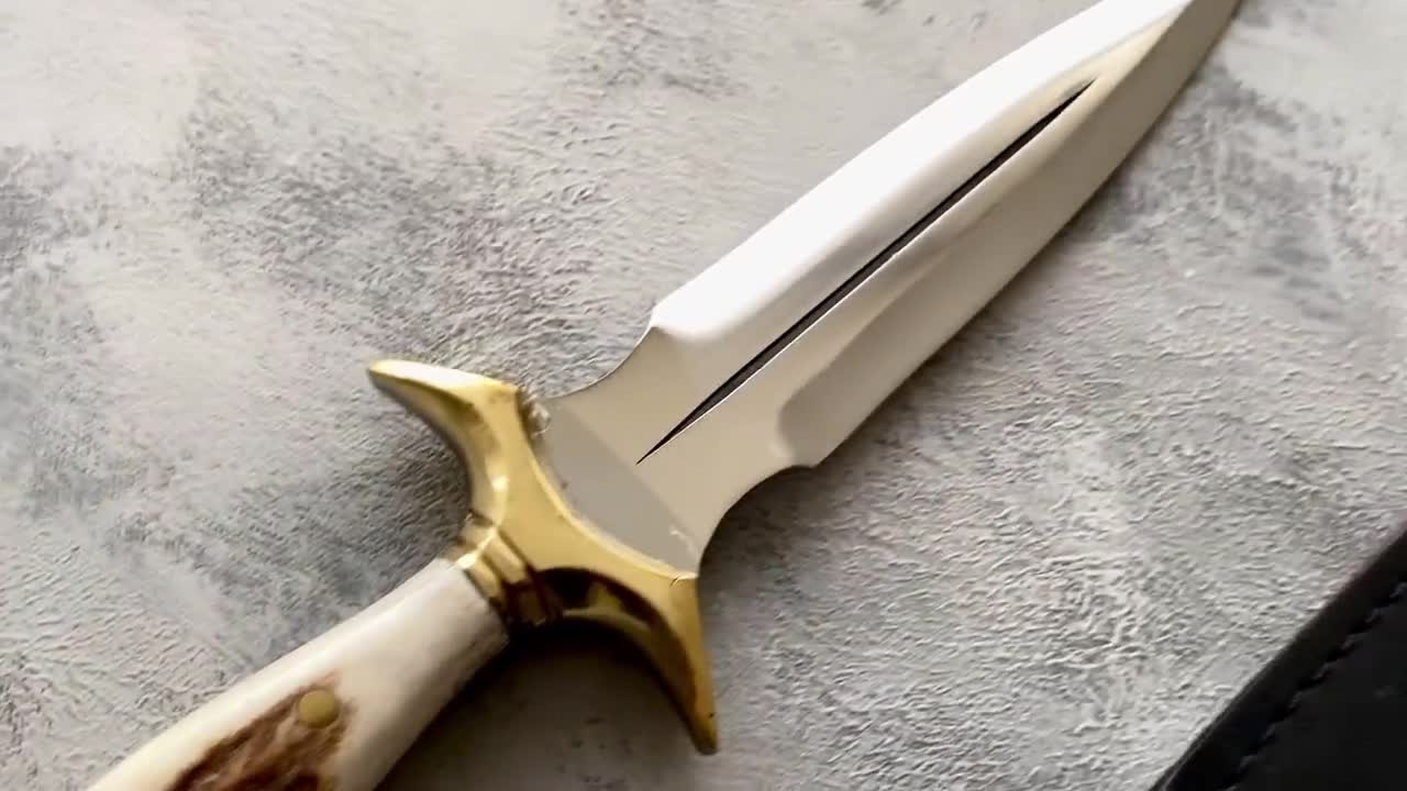 鹿の角のダガーナイフ ハンドメイド フェアバーン サイクスナイフ