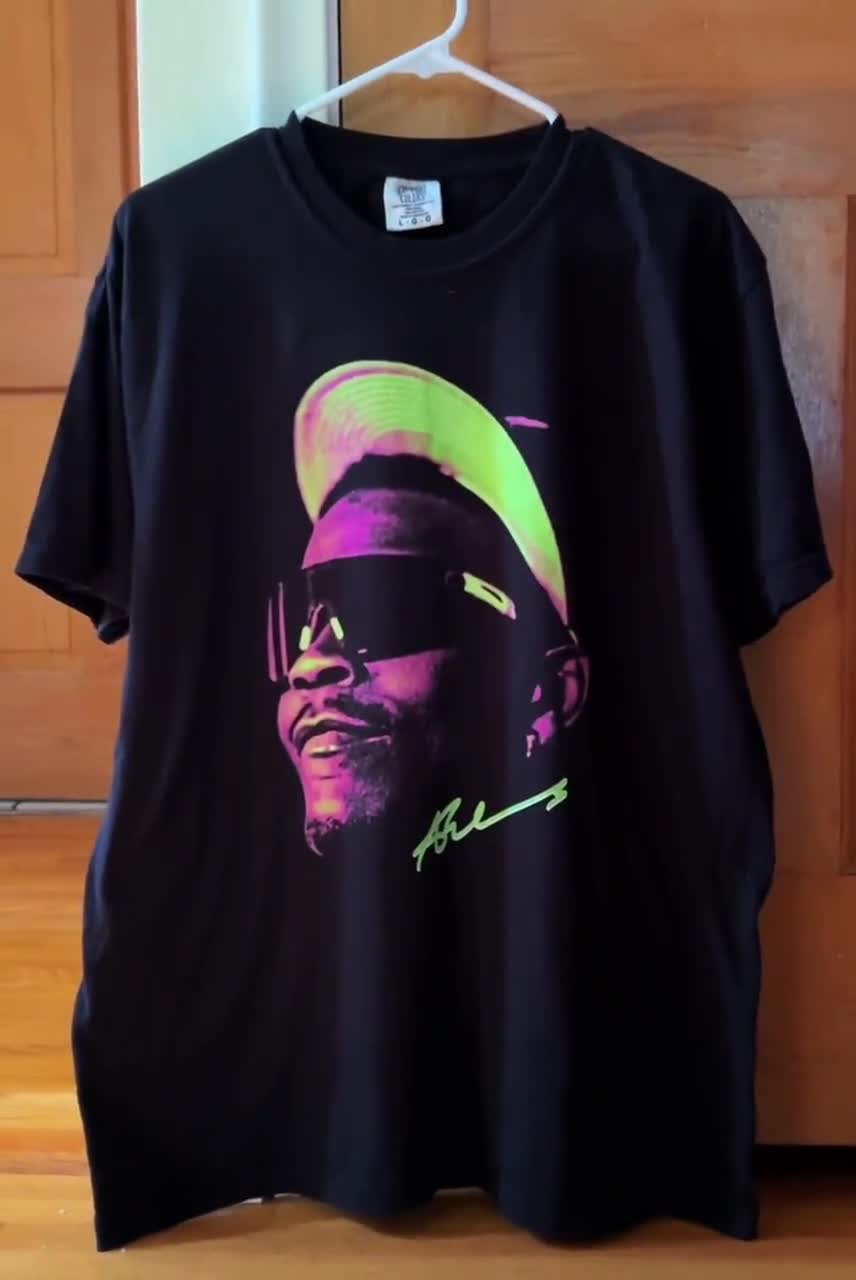 Vintage Anthony Edwards Timberwolves Tee: 90s Basketball Fan Shirt