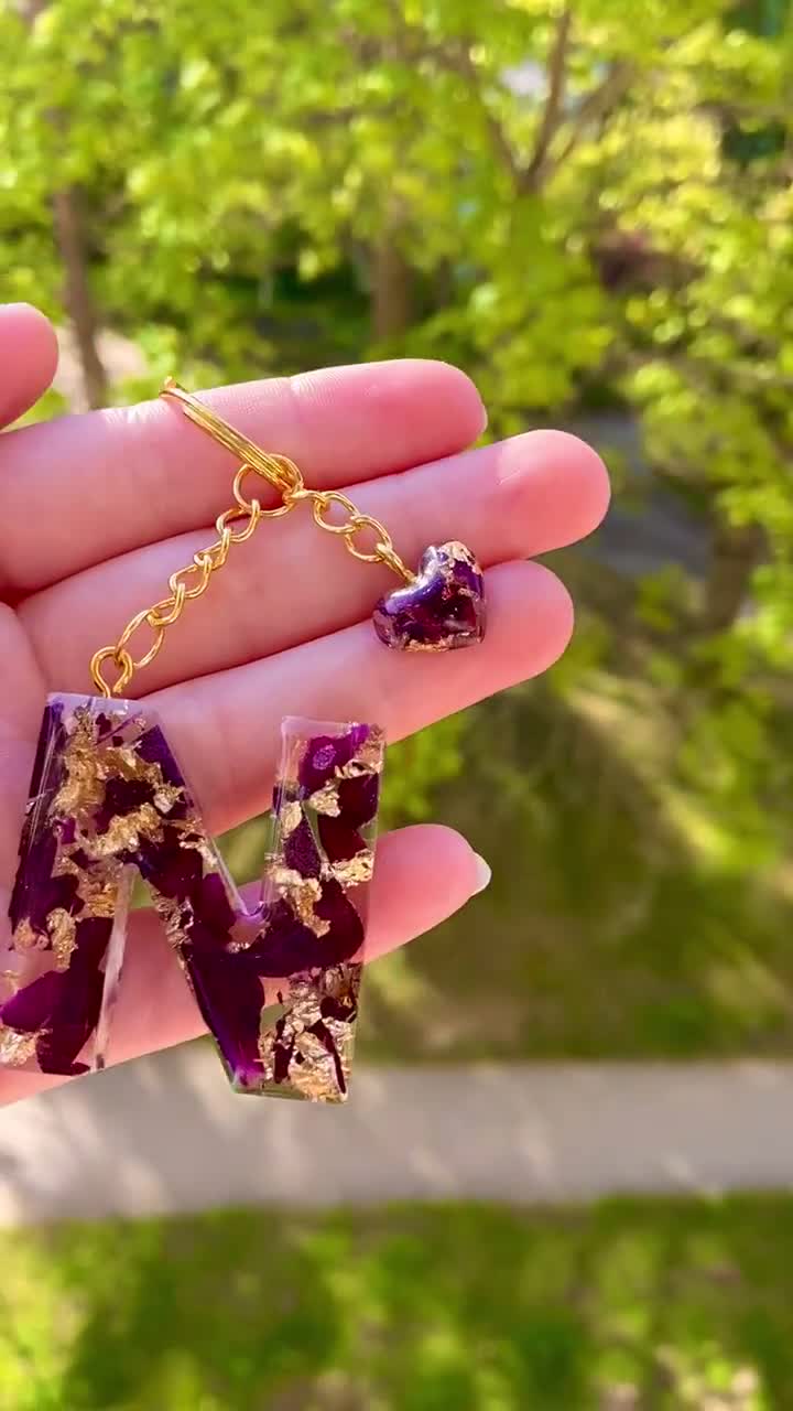 Epoxy Resin Keychain With Heart Pendant and Dried Roses