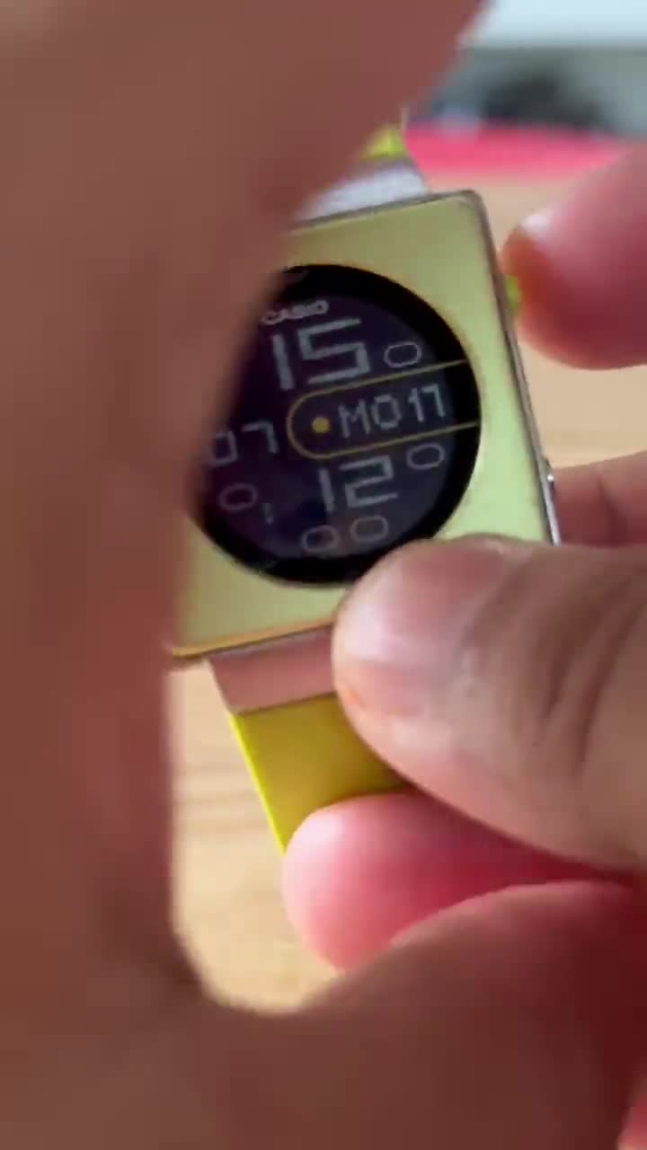 希少　レア　CASIO　カシオ　LA-2001 Vintage Casio Futurist LA-2001 Digital Watch Rare - Etsy