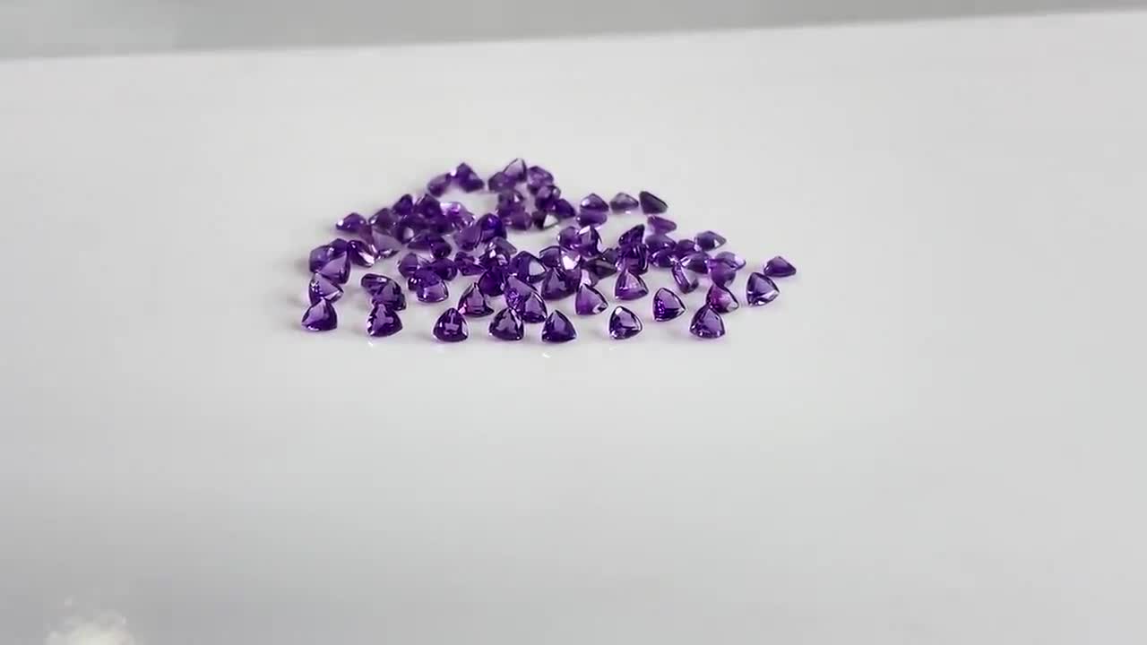 天然アメジスト トリリオン 3mm ファセットカット - AAA 最高品質