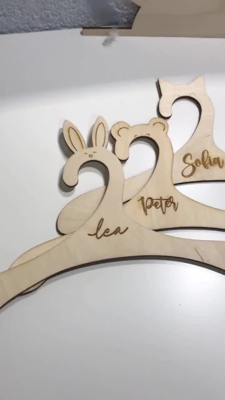 Percha personalizada para niños, conejito y oso con nombre