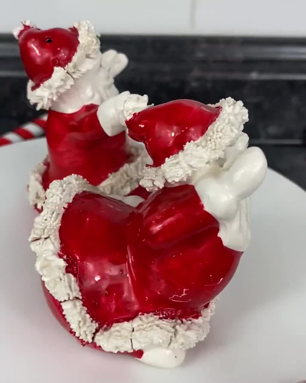 Vintage 1950s Spaghetti Santa Claus Salt & Pepper Shakers
