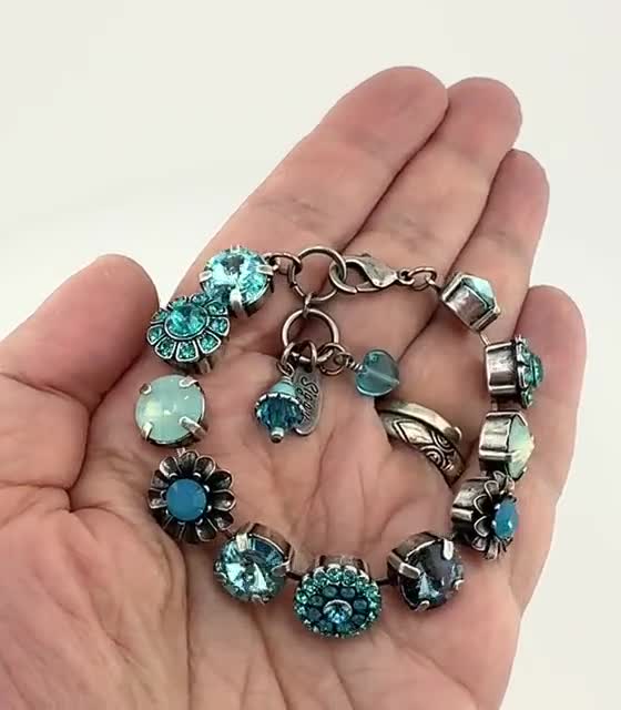 オーストリアのクリスタルネックレス、オプションのブレスレット