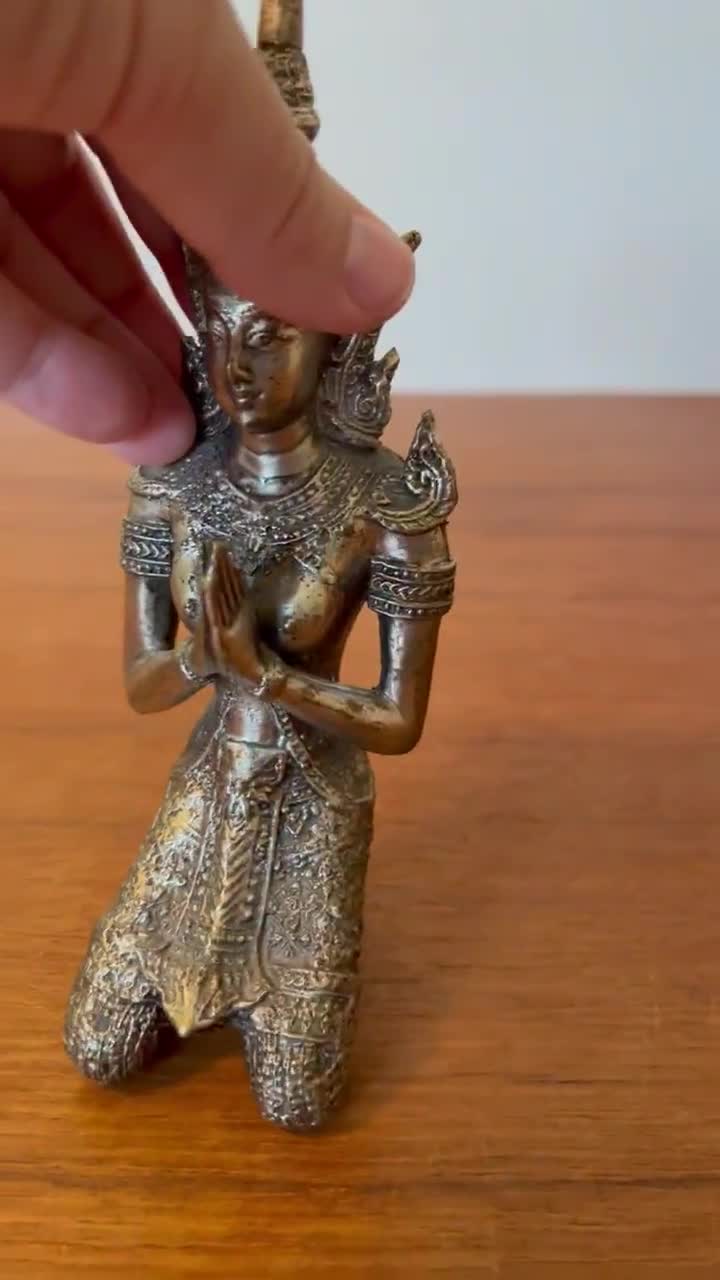 タイの銀の彫刻仏陀テッパノム天使守護女性金属像 - Etsy 日本