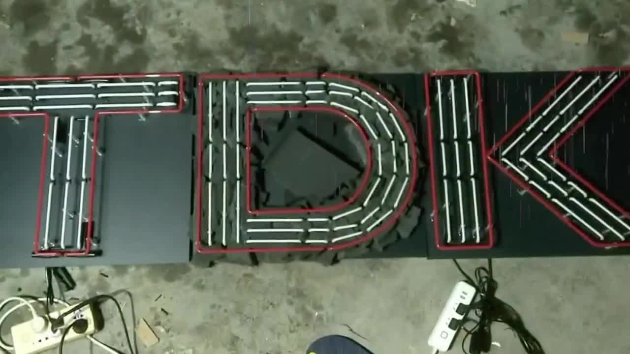 TDK 3-Sectioned Real Neon Sign from Blade Runner - Etsy 日本