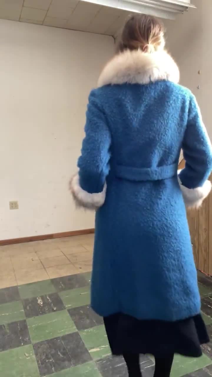 Vintage 1950s Lilli Ann Style Coat / Fur Trimmed Smurf Blue Tweed Coat /  Mod Two Tone Belted Winter Coat