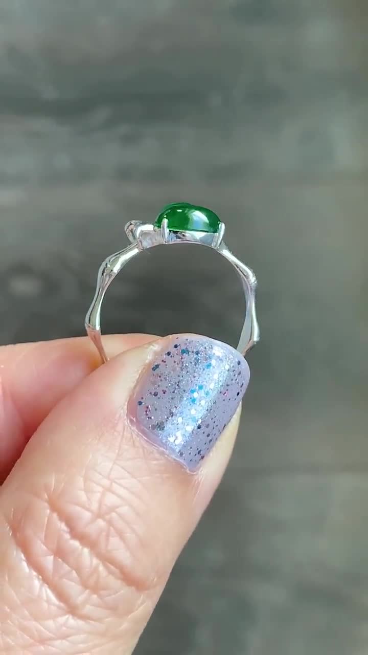 翡翠 Amazon.co.jp: 糸魚川翡翠 勾玉 置物 小滝産 80mm (theory xyz