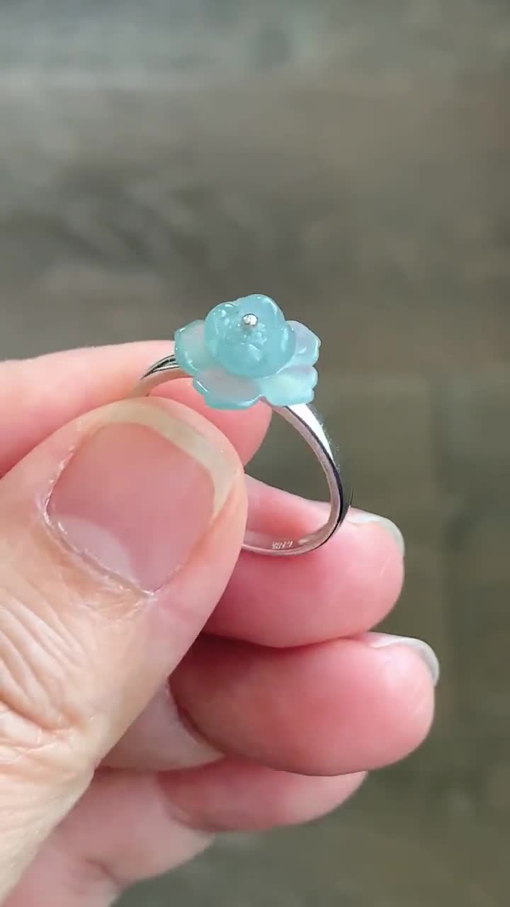 翡翠氷花  認定天然グアテマラ氷のような高半透明ライトブルー翡翠ジェダイト蓮の