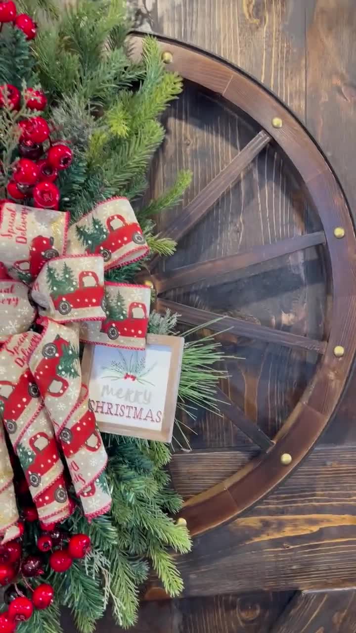 Christmas Wreath, Wagon Wheel Wreath, Pinecone Red Berries