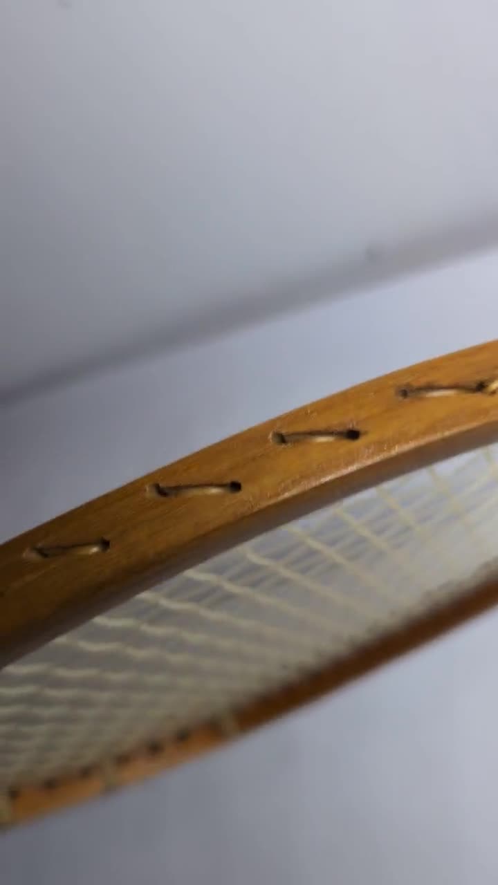 DNNAY FIBER PRO ビンテージ 木製 テニス ラケット 稀少品 ヴィンテージの美しいDonnay木製テニスラケット。Speedflexファイバー