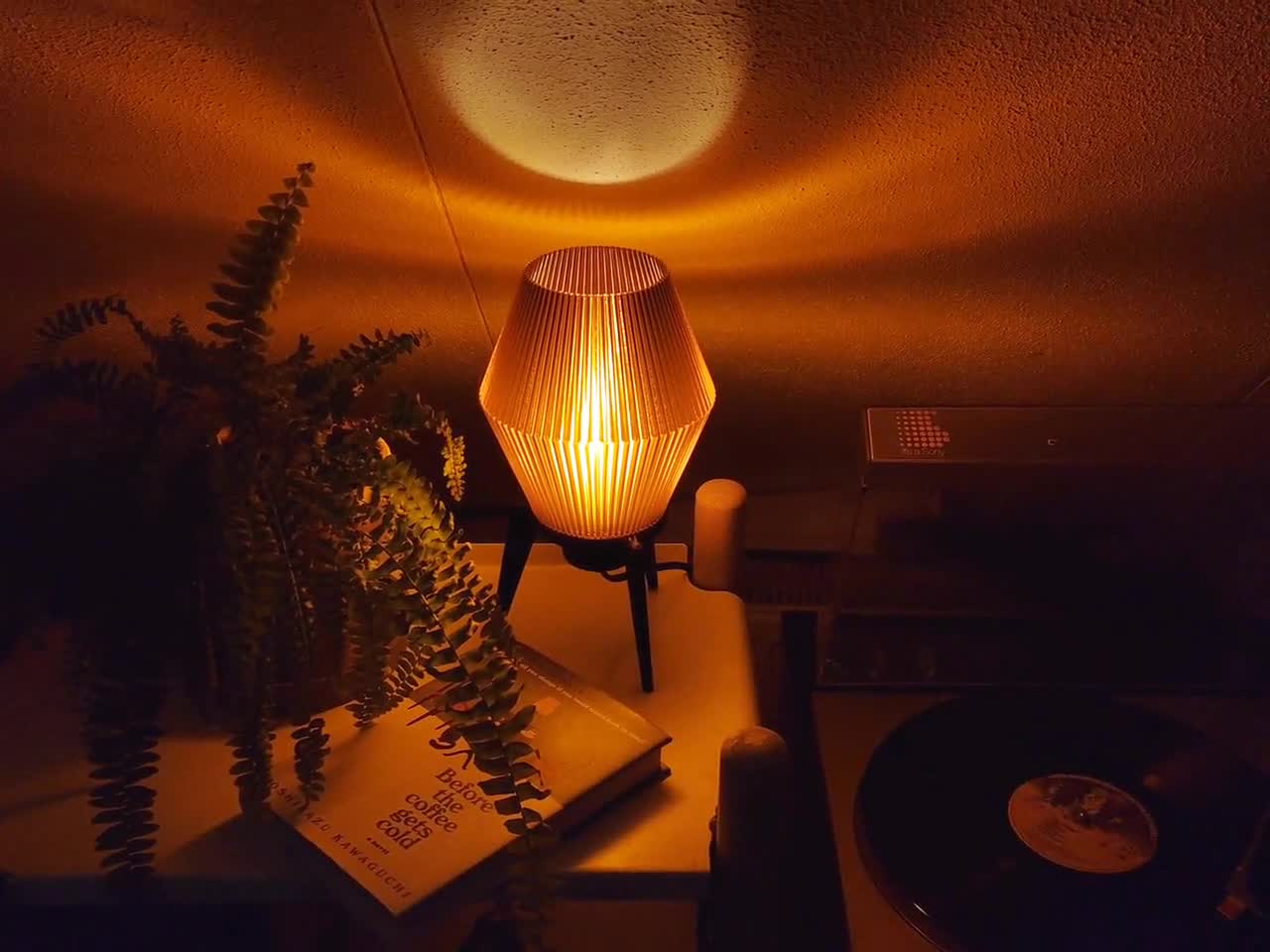 KERO - Space Age Table Lamp | Warm Amber Light | Recycled Plastic