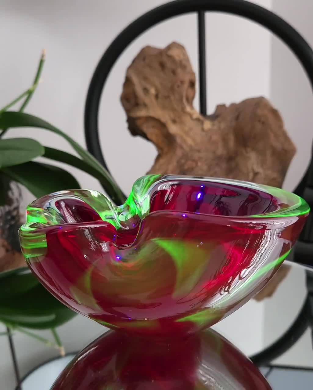 Murano URANIUM GLASS BOWL in Red 