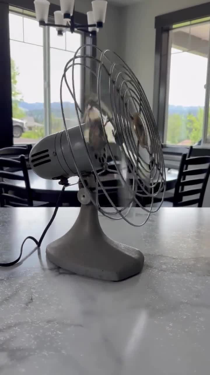 Vintage Manning Bowman Oscillating Fan | Gray Art Deco Table Fan