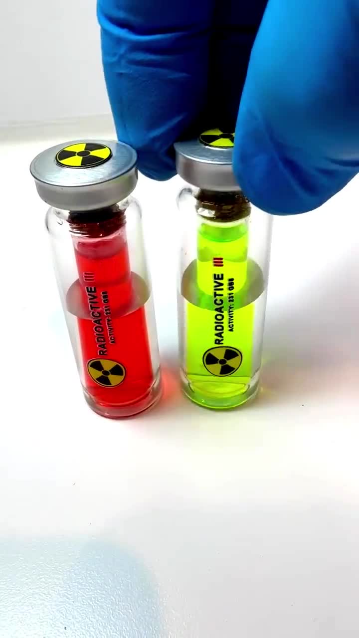 Back to the Future Plutonium Vial Prop Replica Radioactive Nuclear