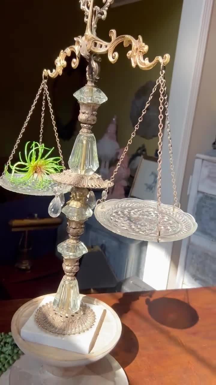 VINTAGE HOLLYWOOD REGENCY SCALE of JUSTICE buy BRASS / CUT GLASS / MARBLE BASE