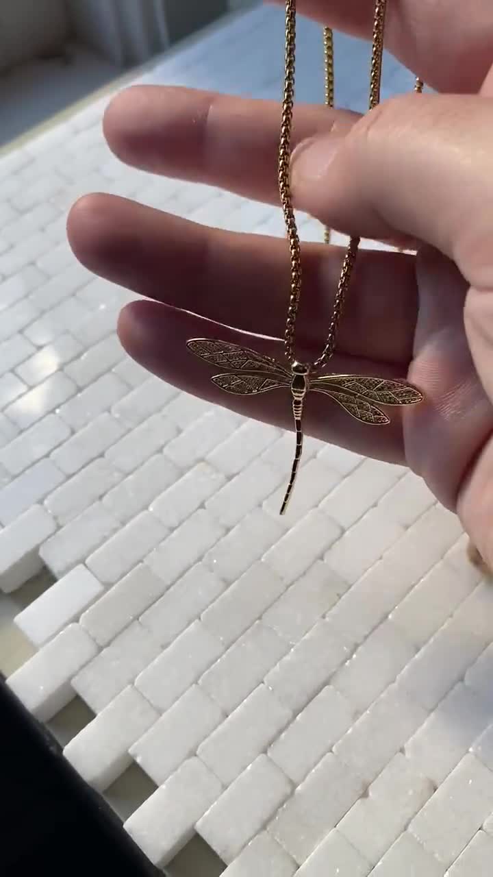 Collar De Libélula Dorada: Colgante De Circonita Cúbica, Joyería Inspirada En La Naturaleza - España
