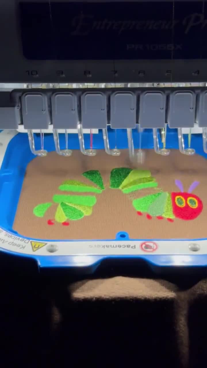 Suéter o camiseta de cuello redondo de La oruga muy hambrienta, Oruga gorda video poster