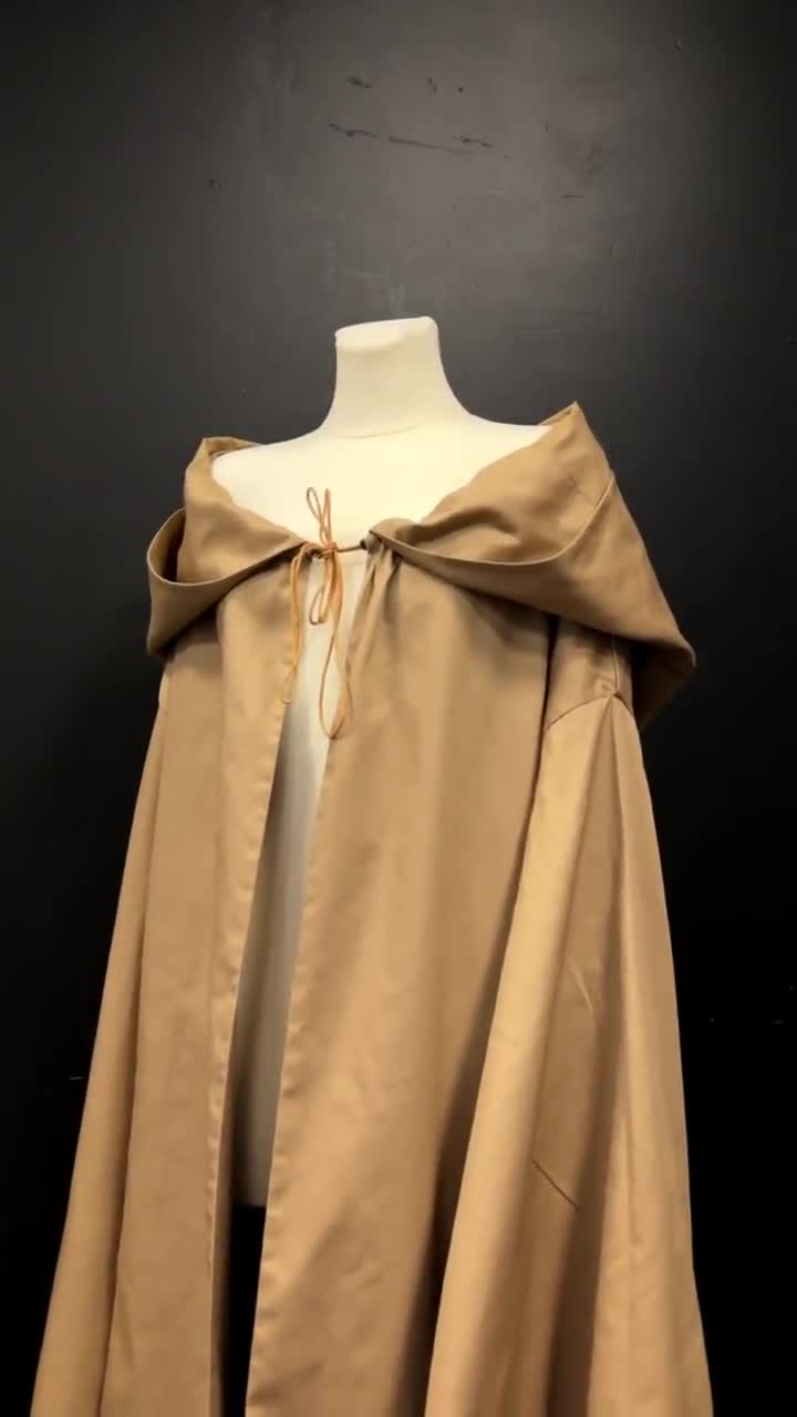 お値下げ　Decorated beige cloak（ロングマント） 再入荷：フードロングマント[2113] | choice closet