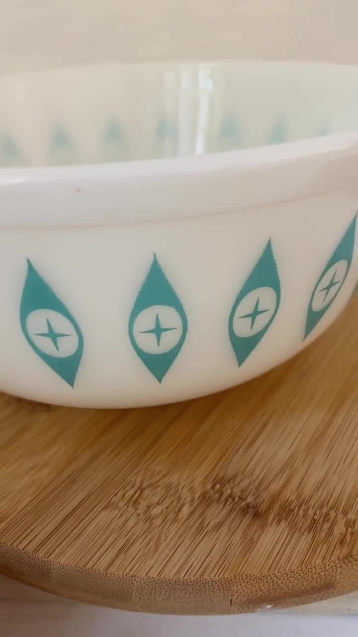 希少なパイレックス アトミックアイズ ボウル – 1950年代ミッド