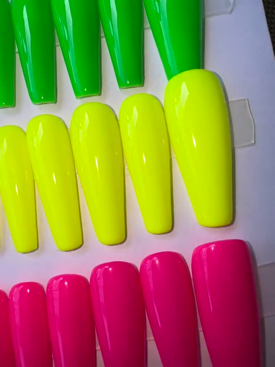 Neon pink press on nails