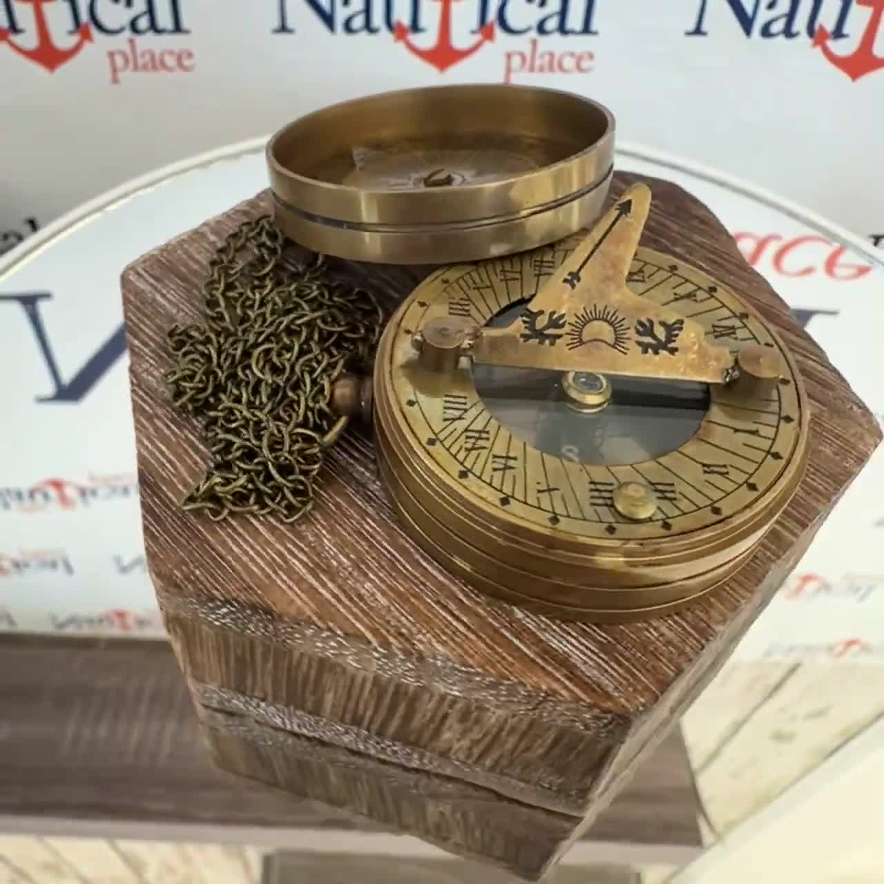 Cadran solaire boussole en laiton massif - Cadran solaire de poche - West London avec boîte en bois rustique vintage - Décoration d'intérieur - Cadeaux