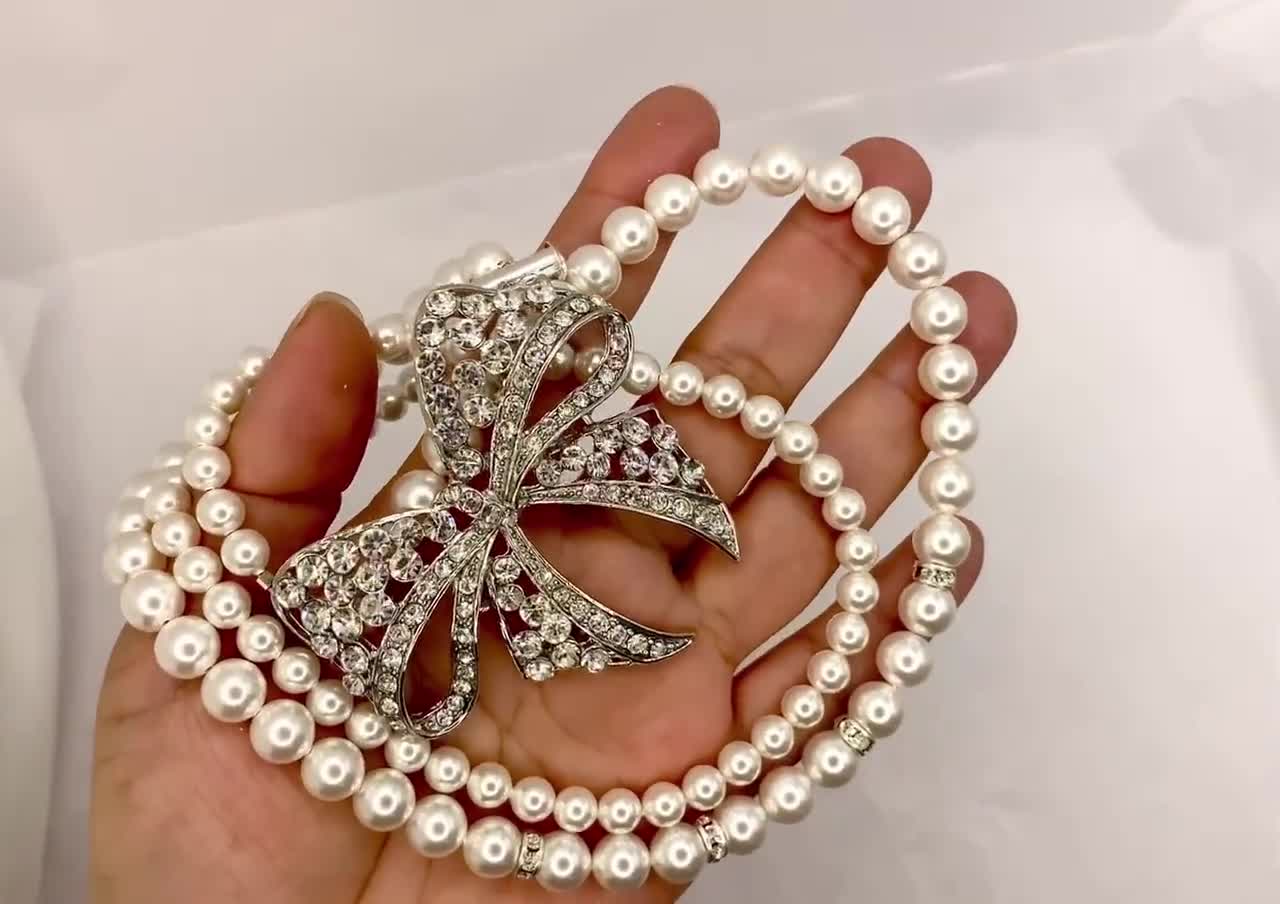 ネックレス・ペンダント wing bling 14k Reel U Ribbon Swarl Pearl Necklace 14k Gold Pearl with Diamond Ribbon Necklace – FabOn5th.com