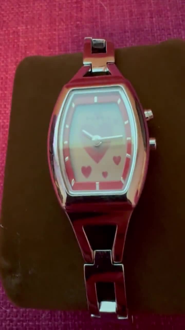 Vintage Fossil Big Tic Watch: Animated Heart Dial, Stainless