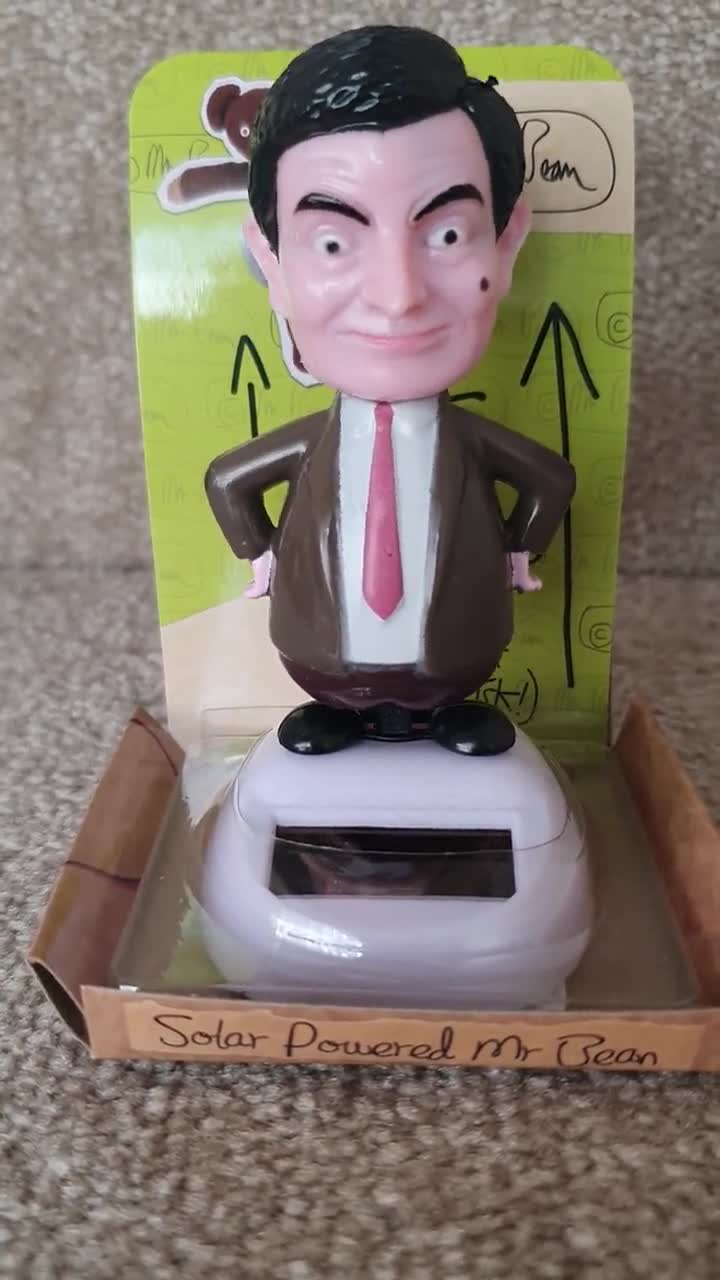 Dancing Mr Bean Solar Pal 4