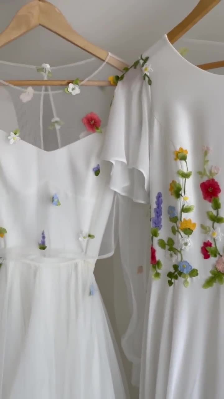 25 Embroidered Floral Wedding Dresses With A Wow Factor - Weddingomania