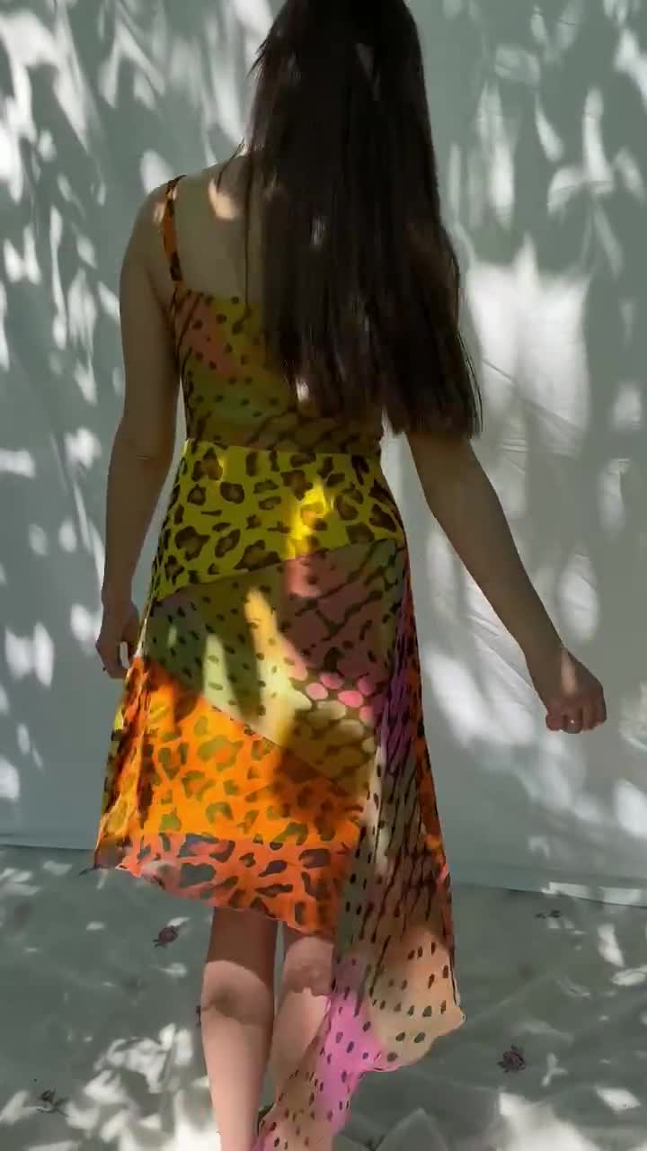 【送料&関税込】Moschino Dress With Animal Pattern MOSCHINO Cheap and Chic Runway silk slip dress with Animal