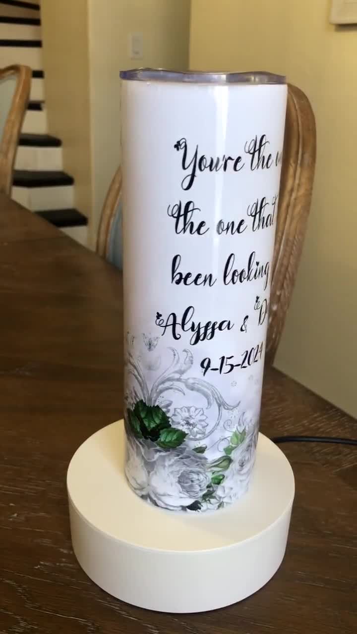 Vaso de boda de 591 ml (20 oz) de Ariel y Eric: Vaso de acero inoxidable para bodas. video poster