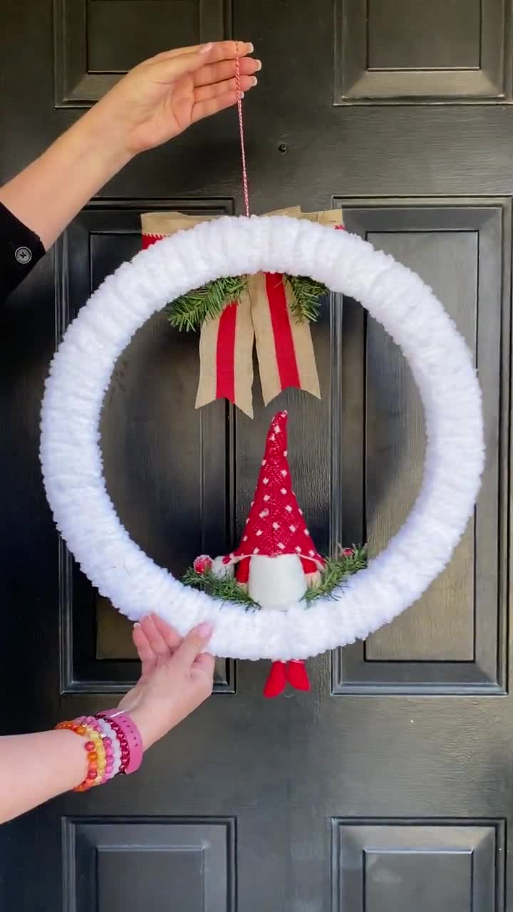 Ghirlanda di Natale per porta d'ingresso all'aperto, Gnome Wreath Decor,  Filato Wreath, Ghirlanda bianca, Buona ghirlanda di Natale, Segno portico di  decorazione natalizia -  Italia